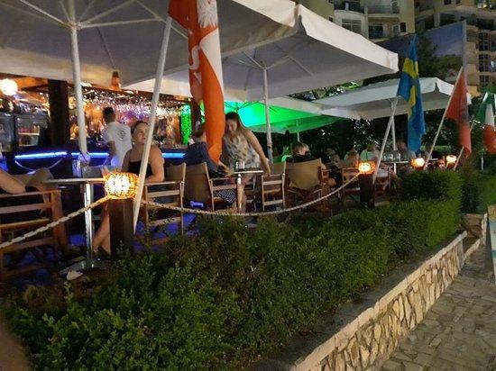 No Name Cocktail Bar